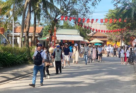 Làng gốm Thanh Hà: Điển hình phát triển du lịch cộng đồng